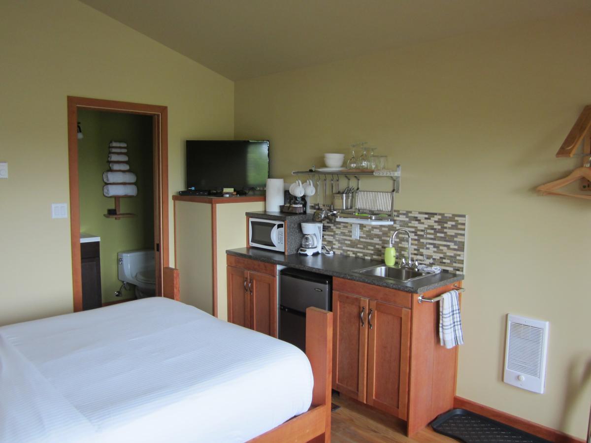 Ecoscape Cabins Hotel Port Hardy Bagian luar foto