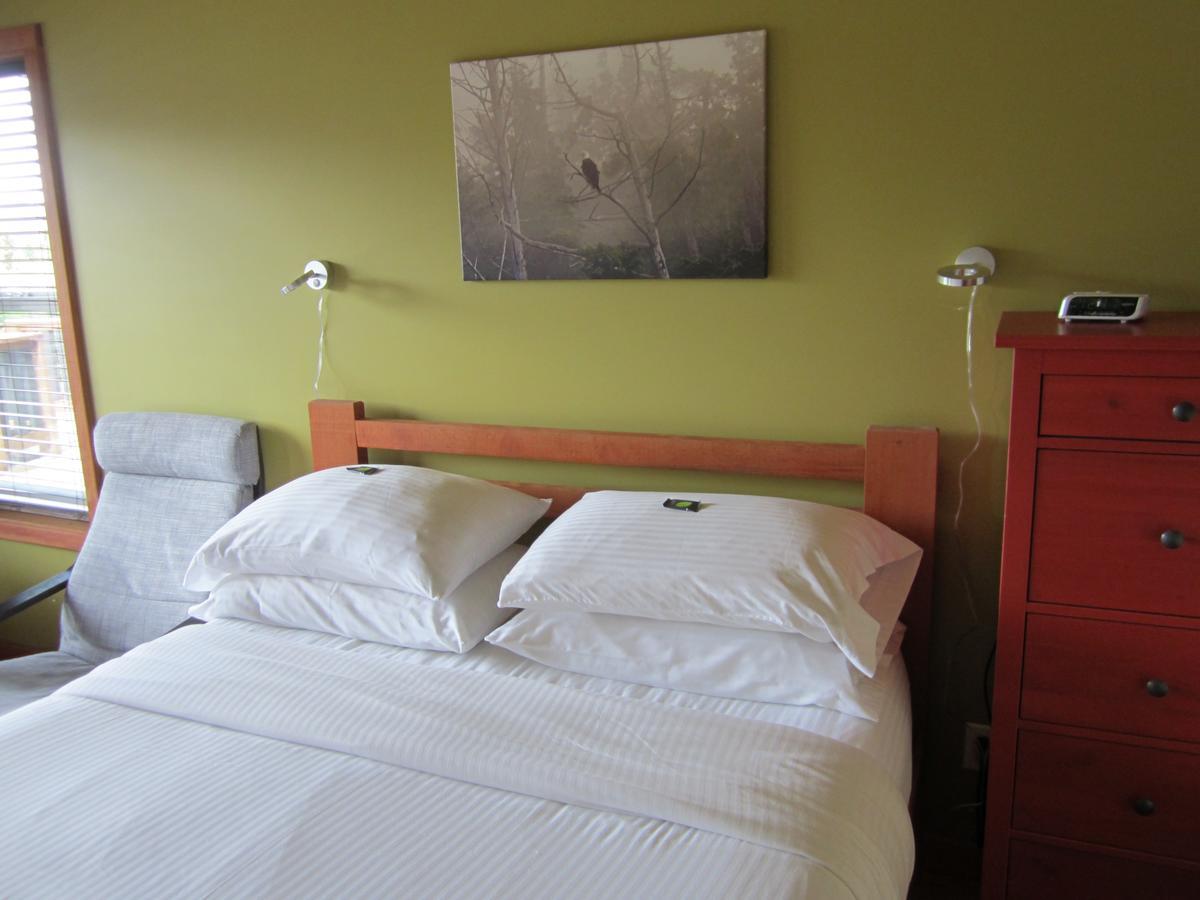 Ecoscape Cabins Hotel Port Hardy Bagian luar foto