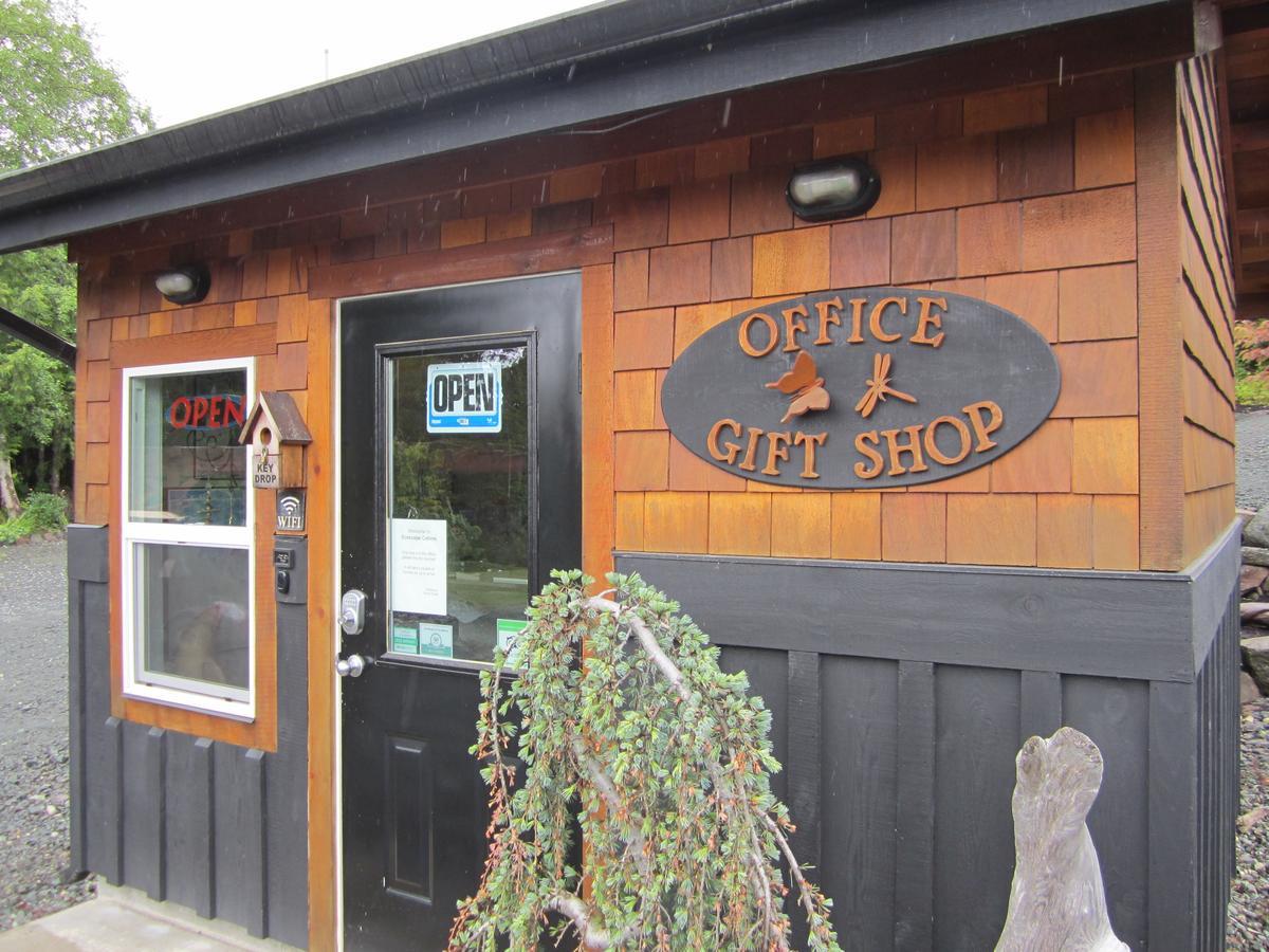 Ecoscape Cabins Hotel Port Hardy Bagian luar foto