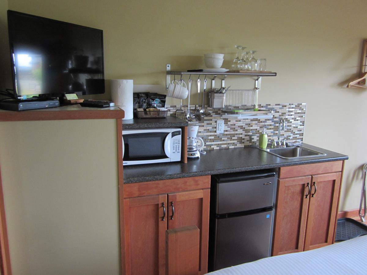 Ecoscape Cabins Hotel Port Hardy Bagian luar foto